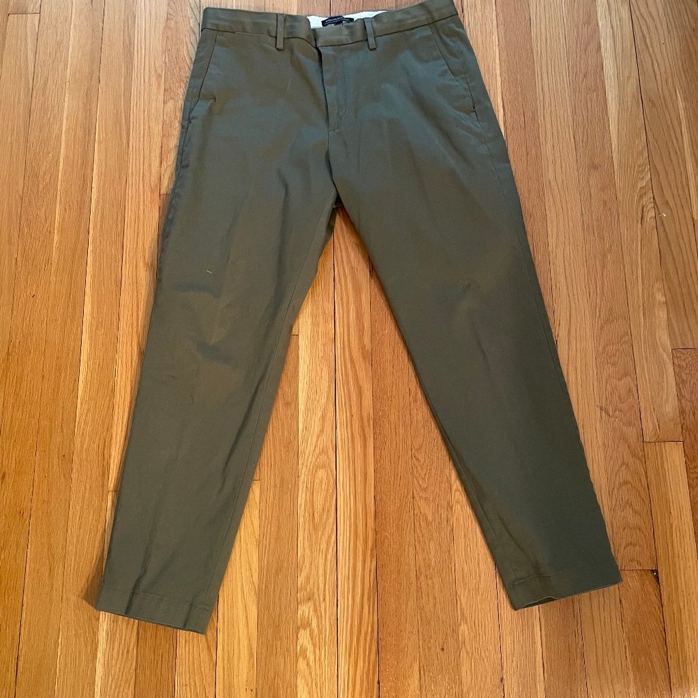 Banana Republic 34 X 30 Mason Athletic Taper Fit Chinos Stretch
